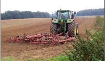 18201087sowing