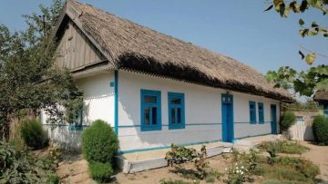 47722468traditional-rural-houses-homes-danube-delta-dobrogea-romania-eastern-europe