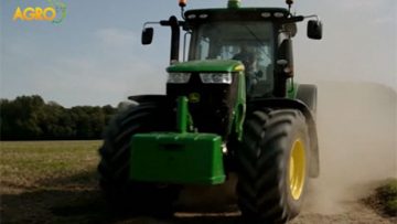 57717892traktor_of_the_year_John_Deere