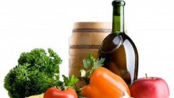 7311564913957646-organic-food-background-farmers-vegetable-market