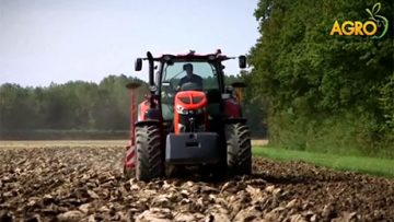 93647652Kubota_Agritehnika