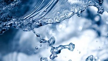 98401517splashing-165192_960_720