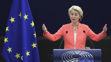 урсула лайен