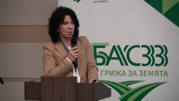 Adelina Stoyanova obrabotvaemi zemi agrotv zemedelie