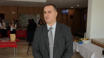 деян-стратев-храни