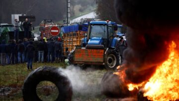 Nationwide farmer protests continue in France