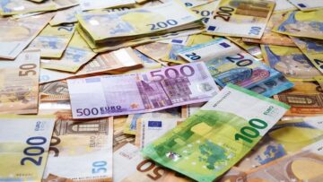 banknotes-7850299_1280