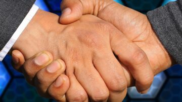 handshake-3655926_1280
