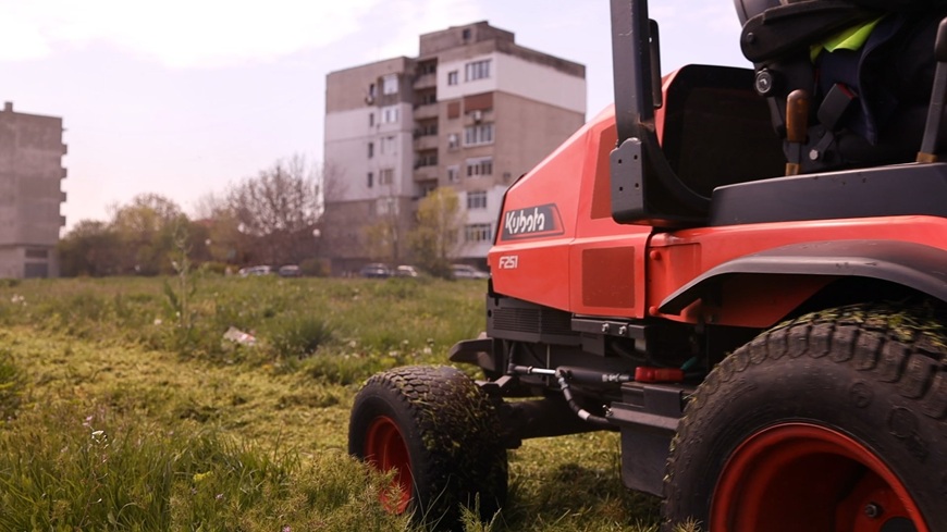 Димитровград разчита на Kubota F251 за поддържане на зелените площи