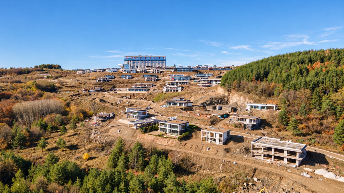 OKOL Lake Park с апартаменти, голф игрище и възможност за професионално управление