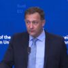 kristof-hansen-aktiven-fermer-direktni-plashtania