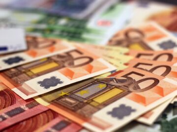 moerschy-money-1005477_1920